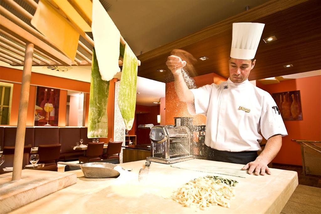 Pullman Hotel 4*